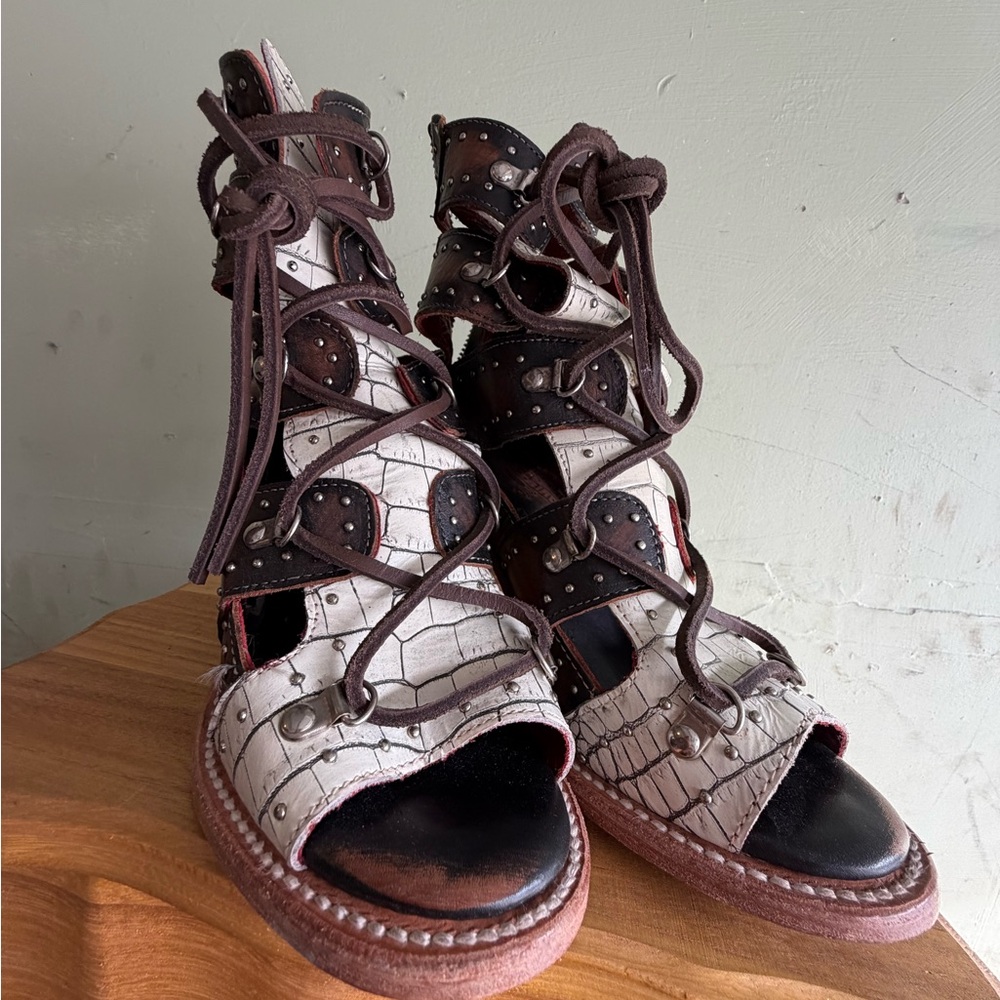 Freebird Women's Lace-Up Boots in Brown and Cream